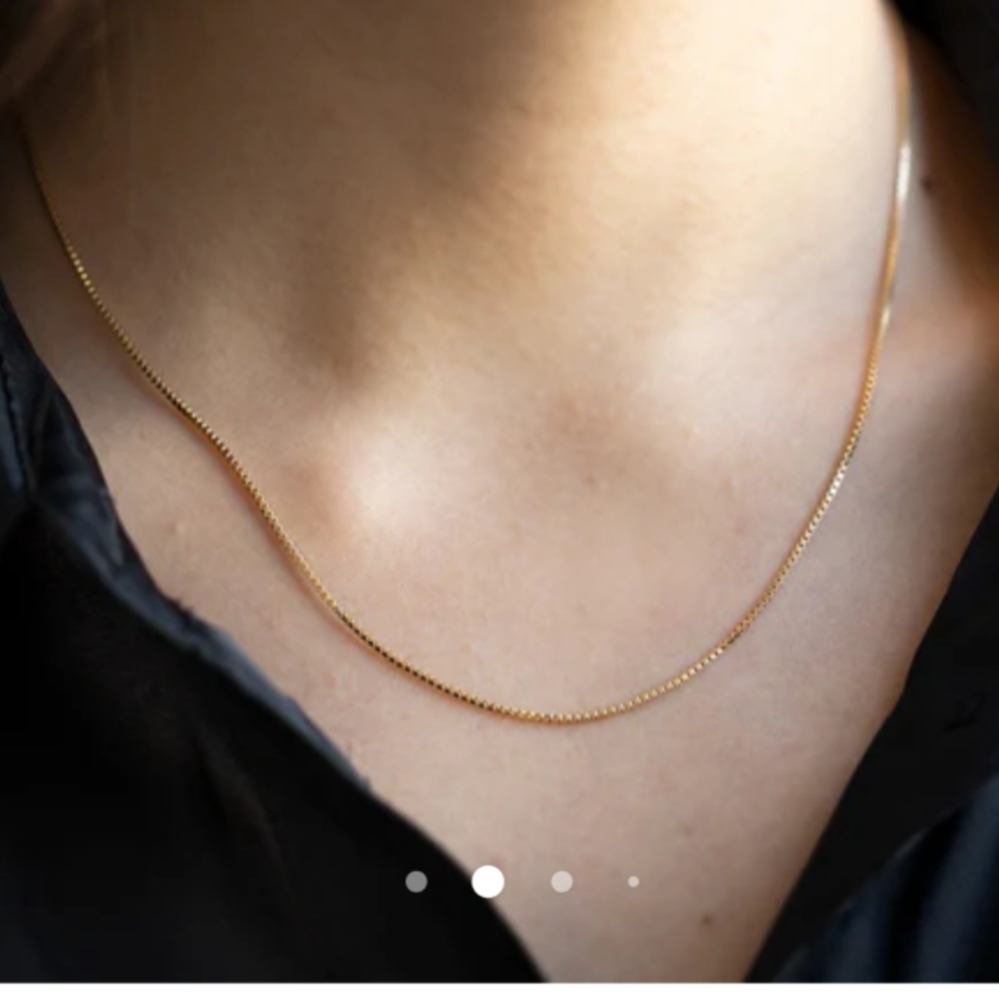 14 karat gold necklace made in Italy